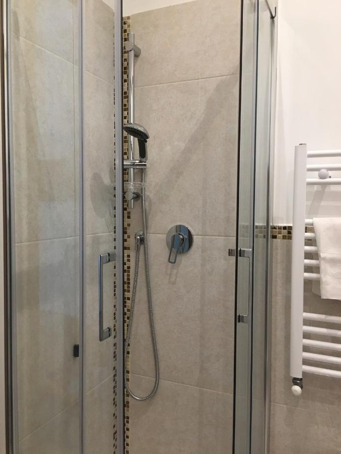 Valla18 Guesthouse ローマ エクステリア 写真